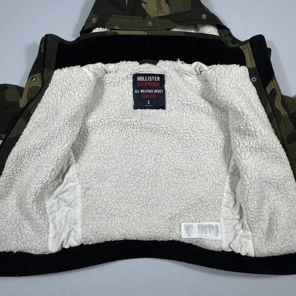 Hollister Jacket Camo Green Sherpa‎ Lined Hooded Bomber Cropped Woman's Small - Picture 3 of 8